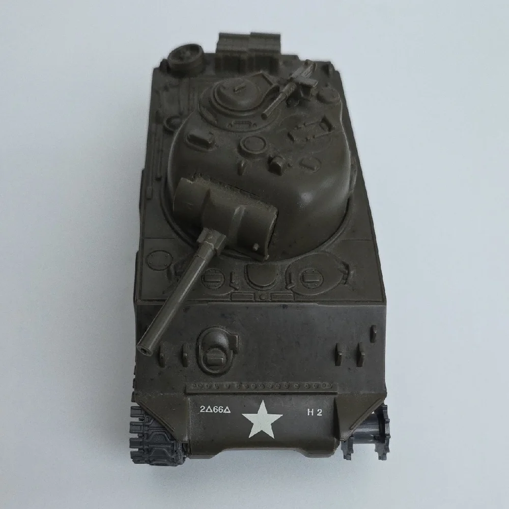 WWII Military Tank - New-Ray Toys M4 Sherman model named Hurricane